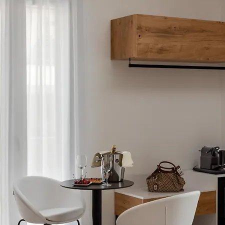 Πανσιόν Sky Santuario 4*